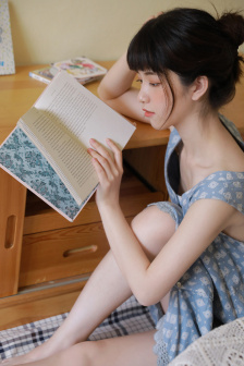 坐在学霸的鸡上背单词双楠